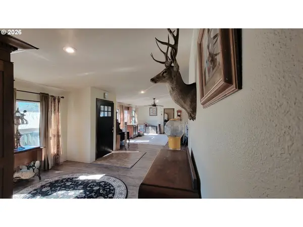 514 EAKIN RD, Azalea, OR 97410