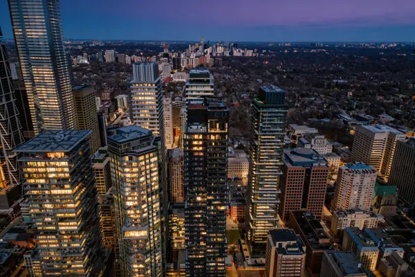 55 Charles ST E #1203, Toronto C08, ON M4Y 0J1