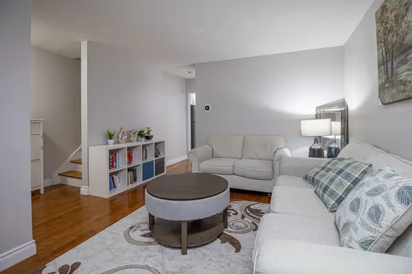 1098 Cedar ST, Oshawa, ON L1J 3R9