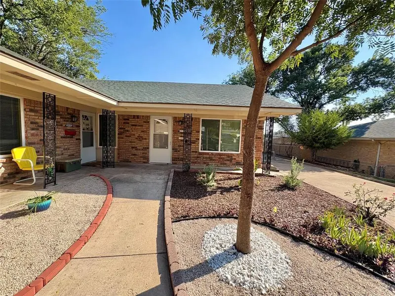 4923 Geddes Avenue, Fort Worth, TX 76107