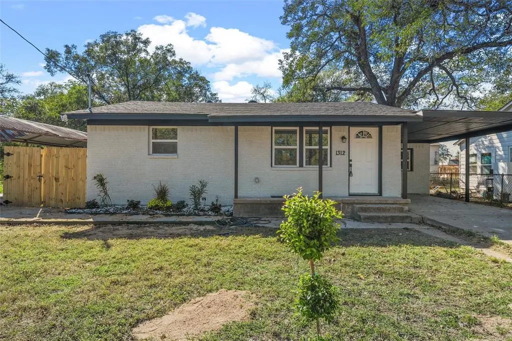 1312 Nealton Street, Bellmead, TX 76705