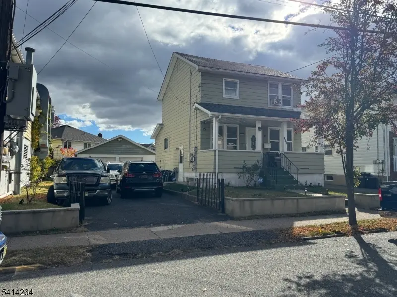 492 Westminster Pl, Lodi Boro, NJ 07644