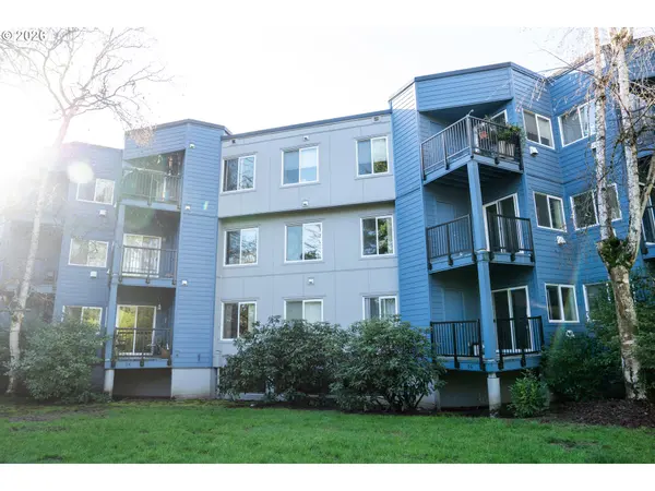 8720 SW TUALATIN RD #206, Tualatin, OR 97062
