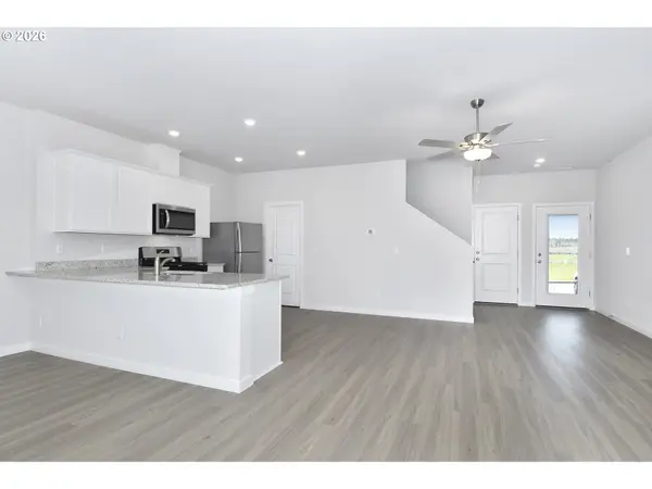 1171 PARKSIDE AVE, Woodburn, OR 97071