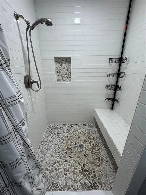 902 W Avenue D, Midlothian, TX 76065