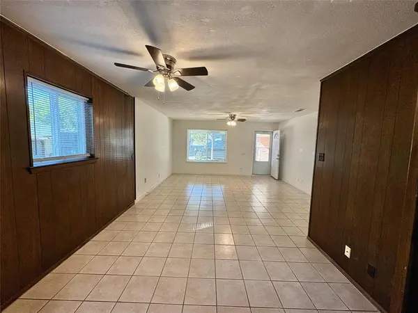 4923 Geddes Avenue, Fort Worth, TX 76107