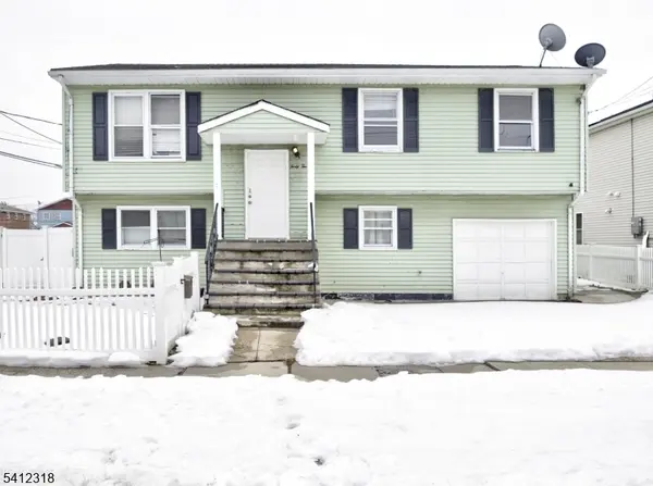 42 Mercer St, Carteret Boro, NJ 07008