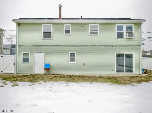 42 Mercer St, Carteret Boro, NJ 07008