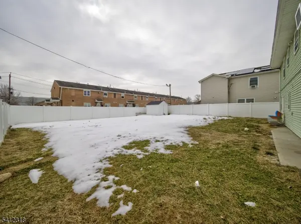 42 Mercer St, Carteret Boro, NJ 07008