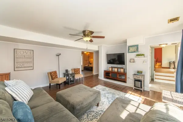 80 Toby Dr, Roxbury Twp., NJ 07876