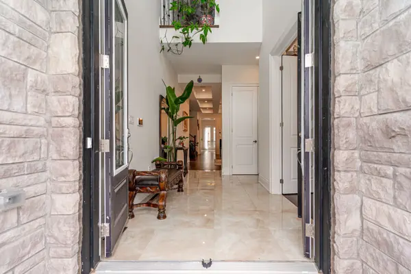 21 MIDMORNING RD, Brampton, ON L6X 5P7