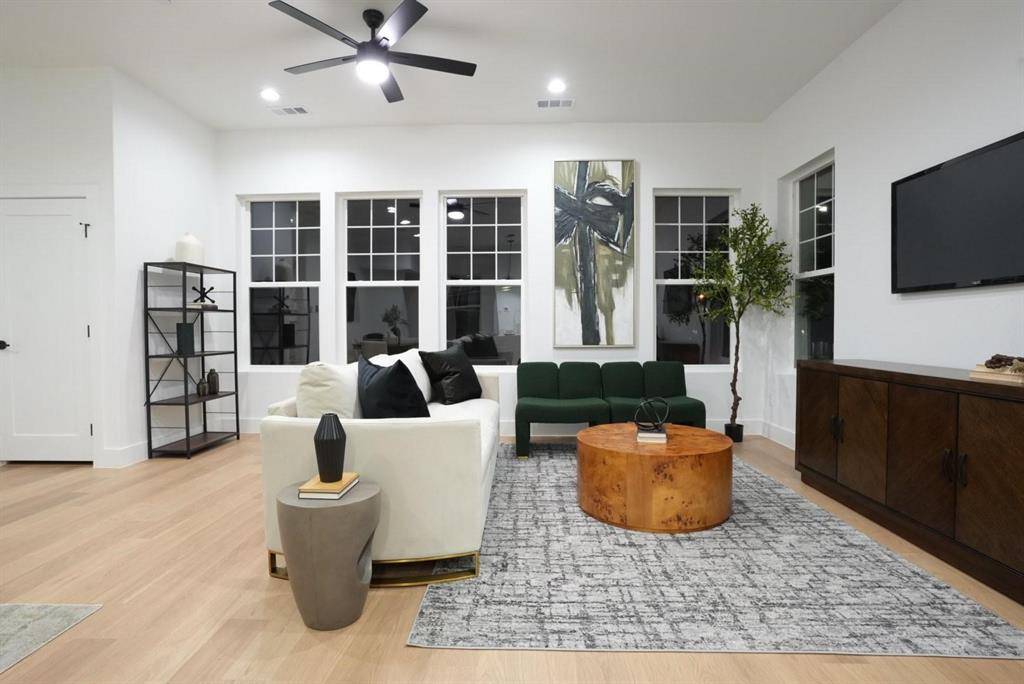 629 N Tyler Street #104, Dallas, TX 75208