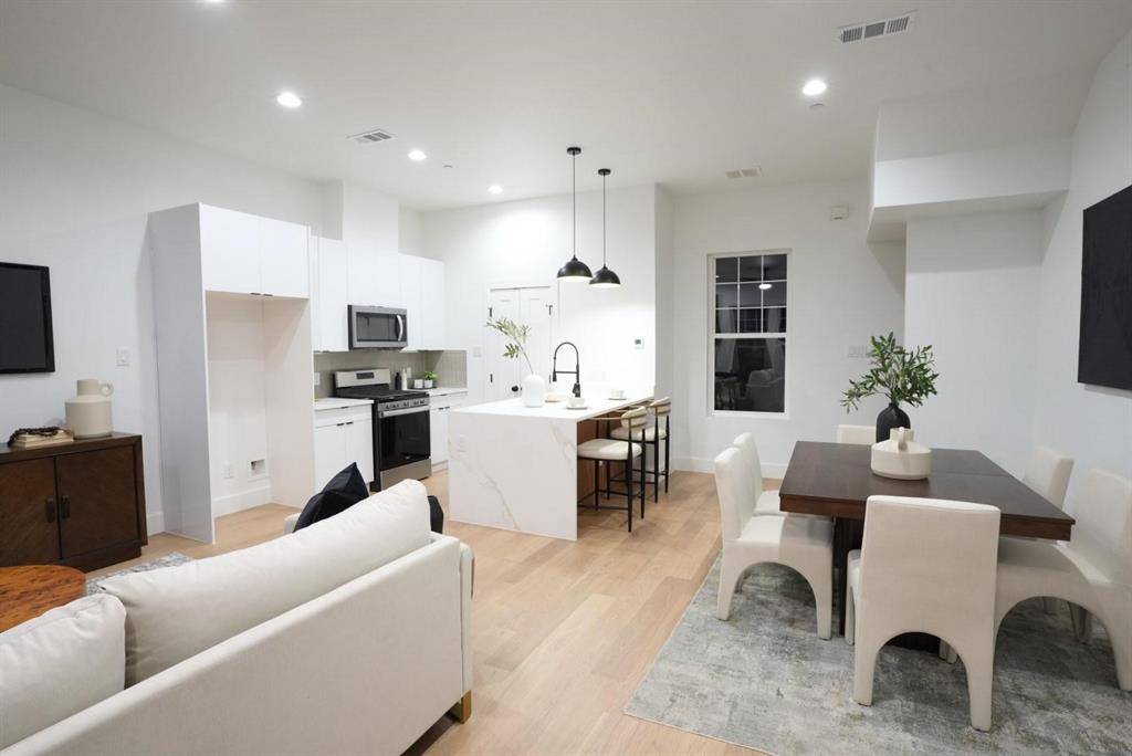 629 N Tyler Street #102, Dallas, TX 75208