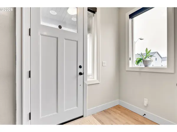 1130 LILIUM LN, Canby, OR 97013