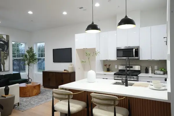 629 N Tyler Street, Dallas, TX 75208