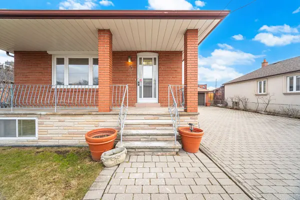 5 Rosewood AVE, Toronto W07, ON M8Z 1X3