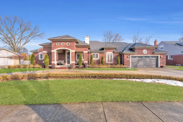 1534 N Evangeline ST, Dearborn Heights, MI 48127