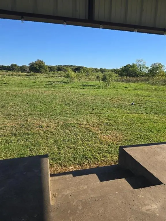 131 Hcr 1417, Covington, TX 76636