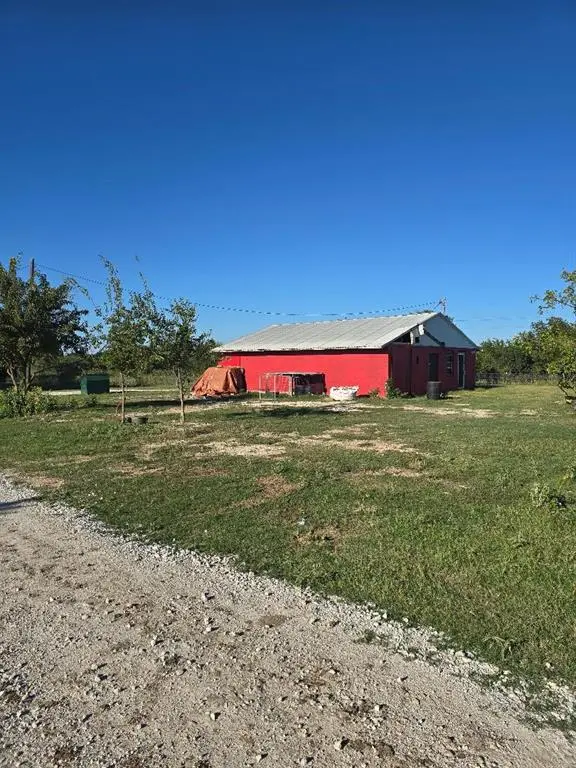 131 Hcr 1417, Covington, TX 76636