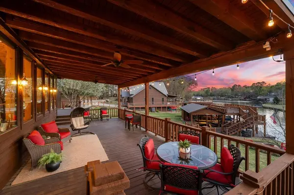 185 King Club Boulevard, Scroggins, TX 75480