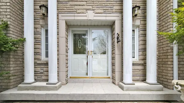 24 Todd RD, Ajax, ON L1T 4C6