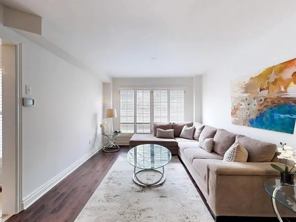 8 Grapevine RD, Caledon, ON L7E 2L2