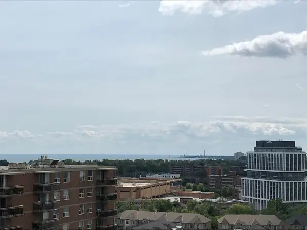 1100 Caven ST #PH10, Mississauga, ON L5G 4N3