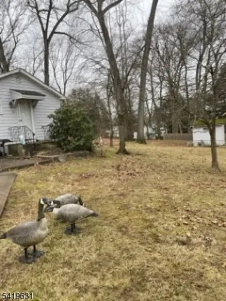 77 Wardle Ave, Berkeley Heights Twp., NJ 07922