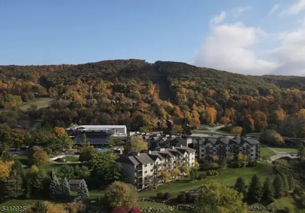 2 Chamonix Dr #427, Vernon Twp., NJ 07462