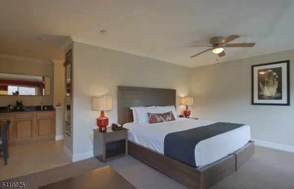 2 Chamonix Dr #427, Vernon Twp., NJ 07462