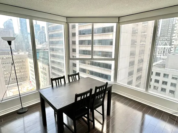 55 Centre AVE #1503, Toronto C01, ON M5G 2H5