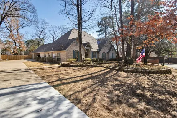 3800 Holly Ridge Drive, Longview, TX 75605