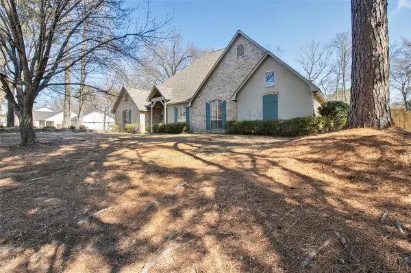 3800 Holly Ridge Drive, Longview, TX 75605