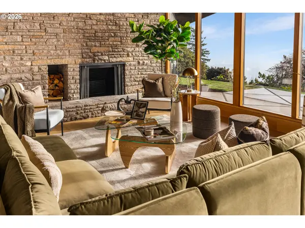 1209 SW HESSLER DR, Portland, OR 97239