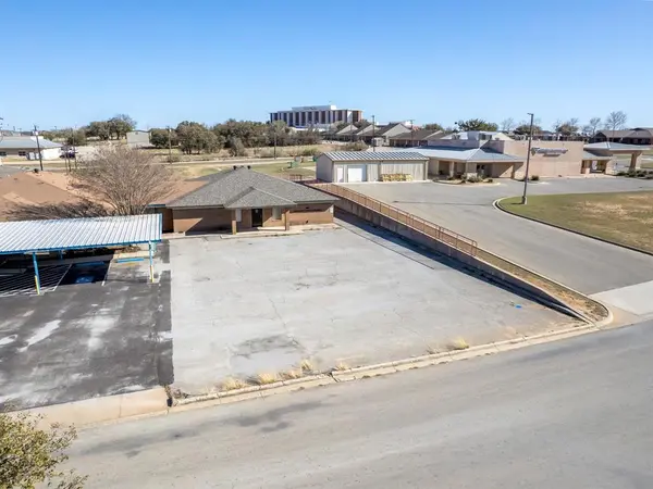 106 S Park Drive, Brownwood, TX 76801