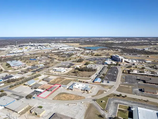 106 S Park Drive, Brownwood, TX 76801