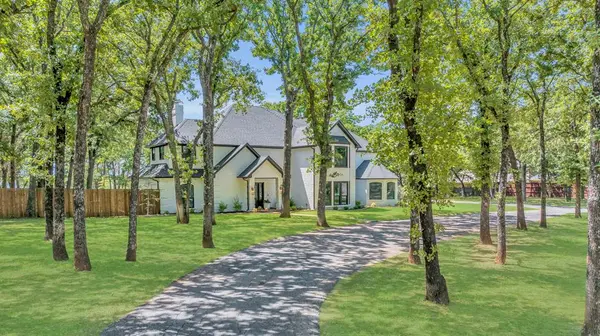 7004 Ledbetter Road, Arlington, TX 76001