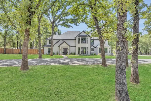 7004 Ledbetter Road, Arlington, TX 76001