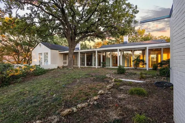 3906 Highland Drive, Denison, TX 75020