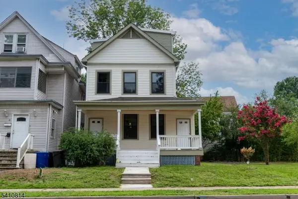 21 Dodd St, East Orange City, NJ 07017