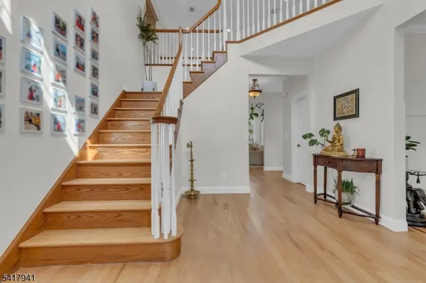 66 Ridge Ave, Park Ridge Boro, NJ 07656