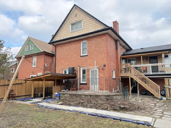 6 Byng AVE #Basement, Brampton, ON L6Y 1L1