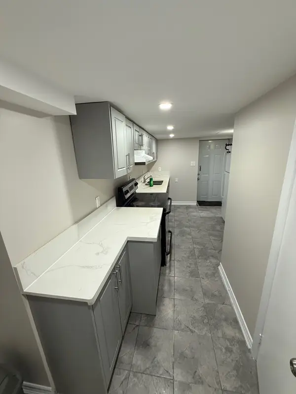 6 Byng AVE #Basement, Brampton, ON L6Y 1L1