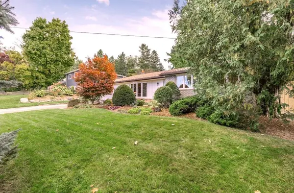 26 Marion ST, Caledon, ON L7C 1K8