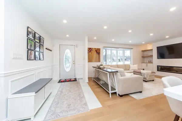 26 Marion ST, Caledon, ON L7C 1K8