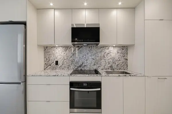 60 Central Park Roadway N/A #1001, Toronto W08, ON M9A 0E6