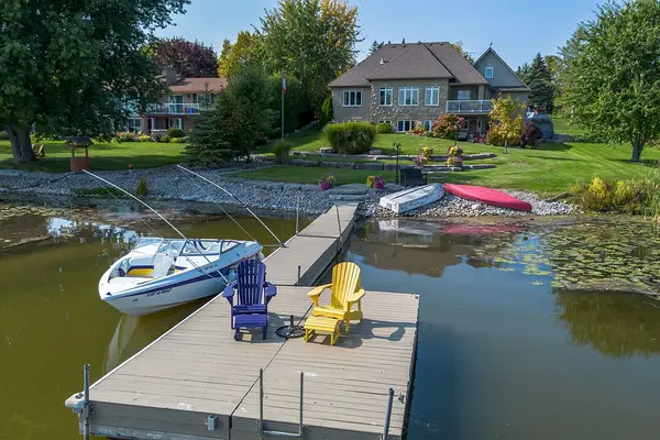 24 Gilson Point PL, Kawartha Lakes, ON K0M 2C0