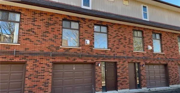 215 McNab ST #9, Brockton, ON N0G 2V0