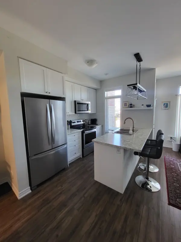 5014 Serena DR #12, Lincoln, ON L3J 0T2