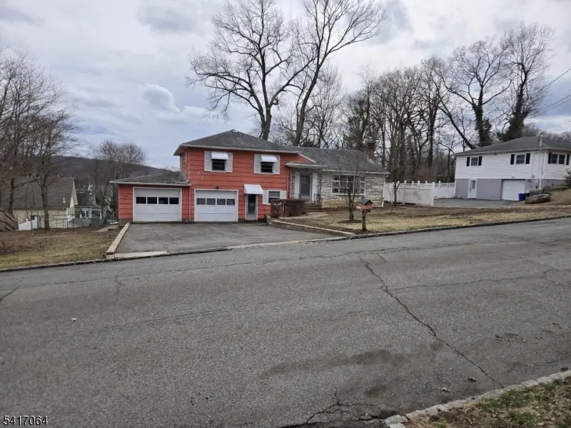 18 Highland Ave, Rockaway Boro, NJ 07866